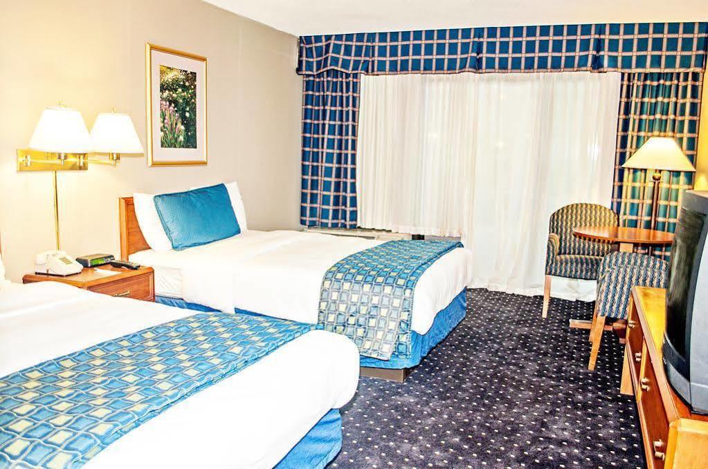 Fern Valley Hotel And Conference Center Louisville-Jefferson County Extérieur photo