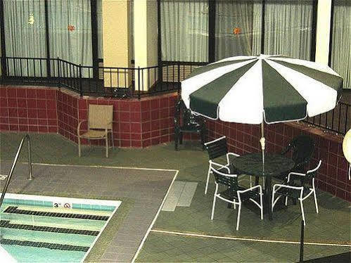 Fern Valley Hotel And Conference Center Louisville-Jefferson County Extérieur photo