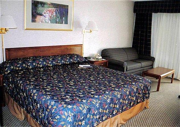 Fern Valley Hotel And Conference Center Louisville-Jefferson County Chambre photo